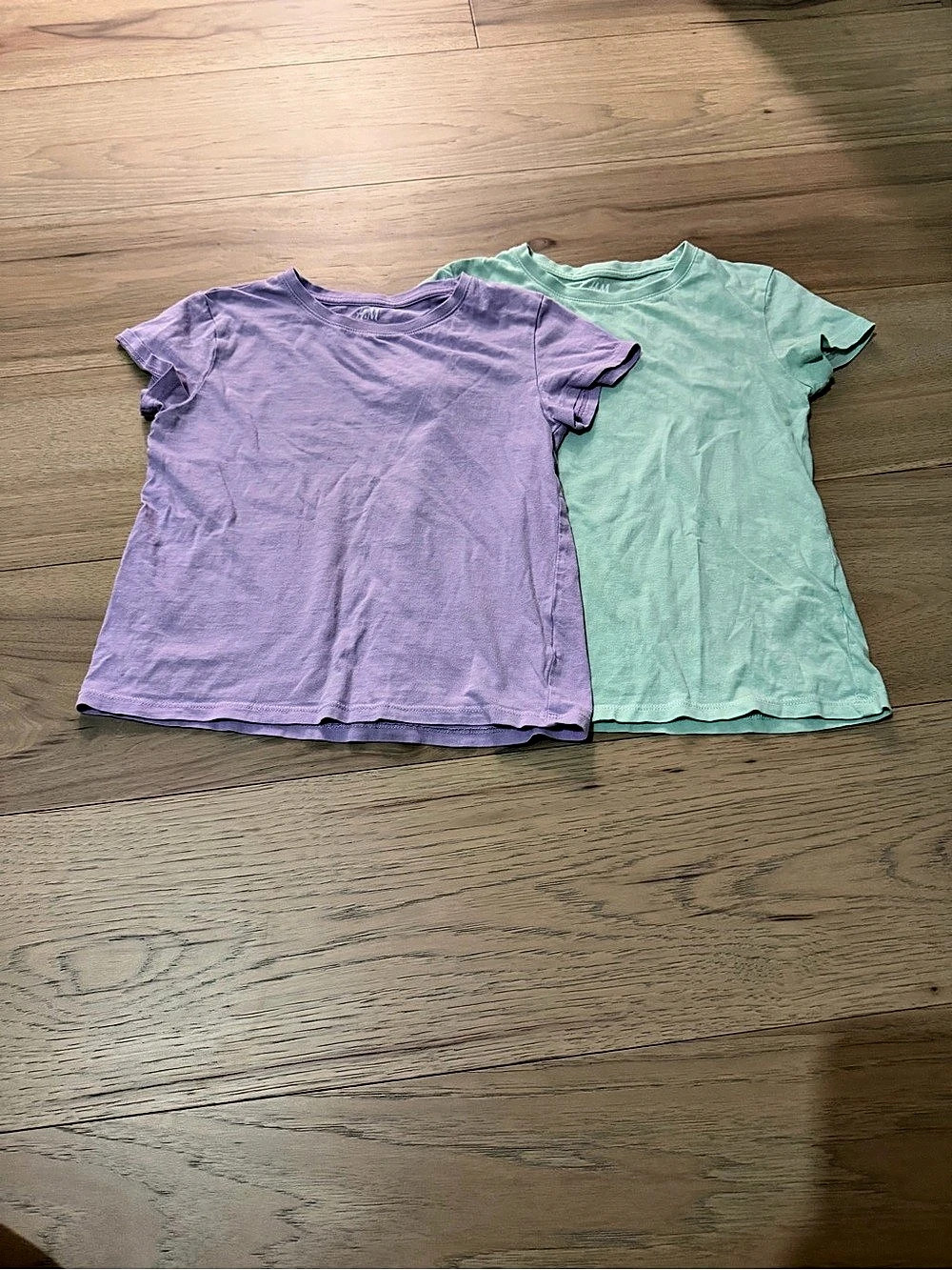 H&M Girls Short Sleeve Tees Size 6-8 Purple & Green